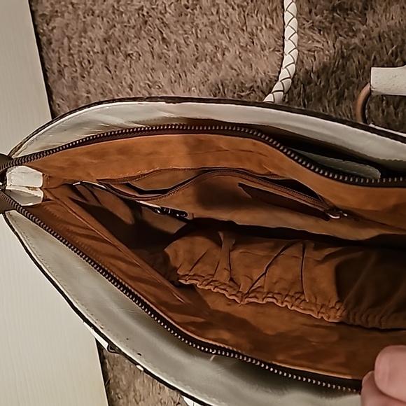 Patricia Nash Black and White Shoulder Bag - Picture 9 of 13